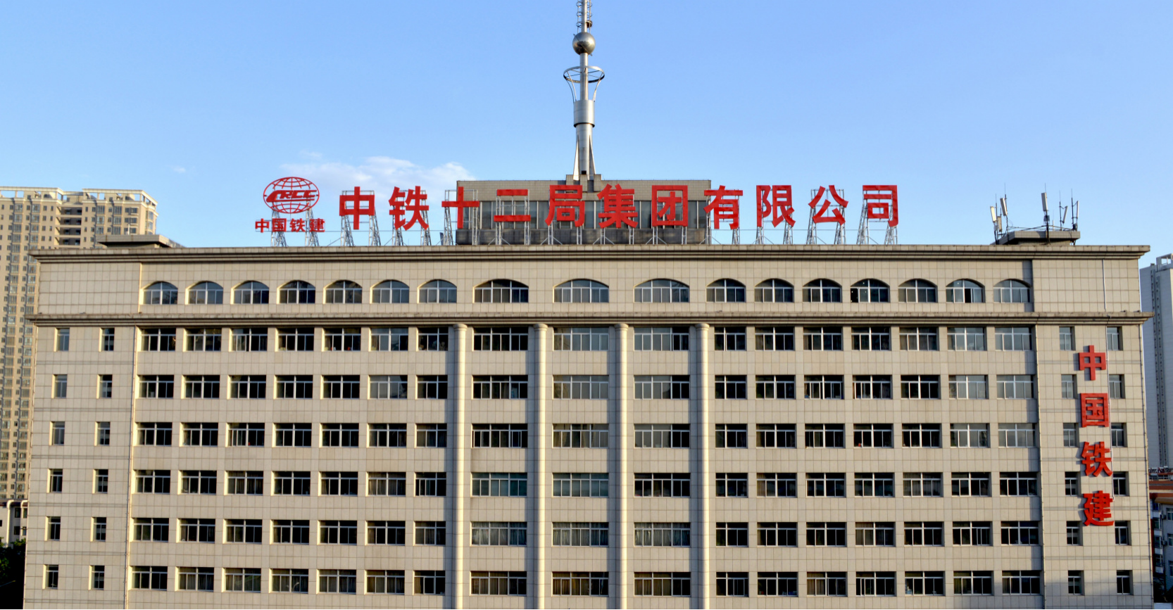 ABUIABAEGAAg-4G9xwYossPz0QEwgg044wY